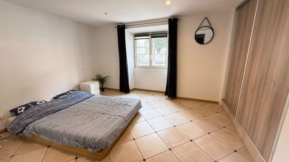 Appartement à BRIE-COMTE-ROBERT