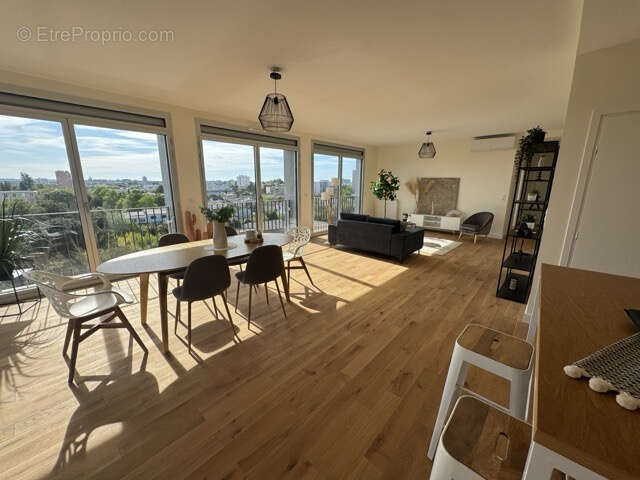 Appartement à BORDEAUX