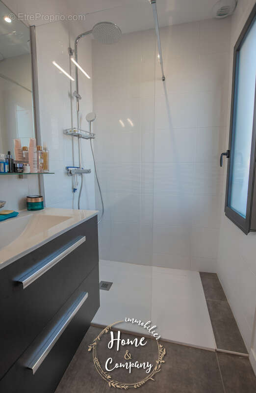 Maison à VAUX-SUR-MER