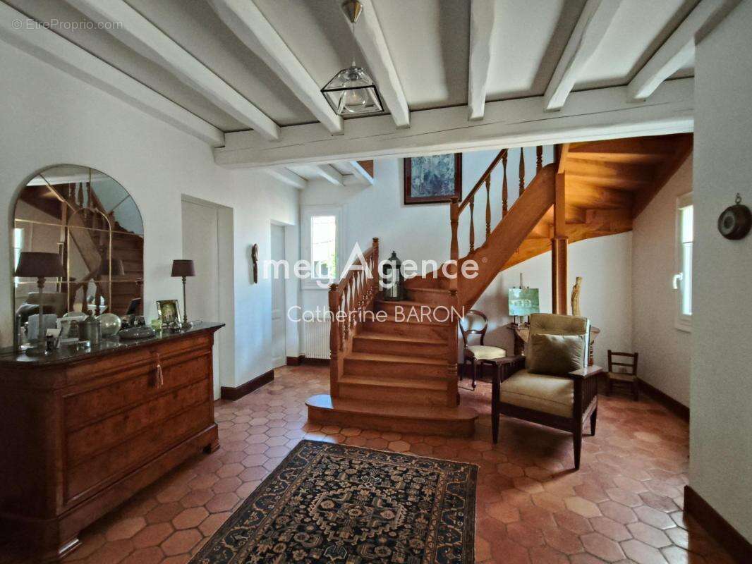 Maison 3 chambres jardin piscine - photo 2