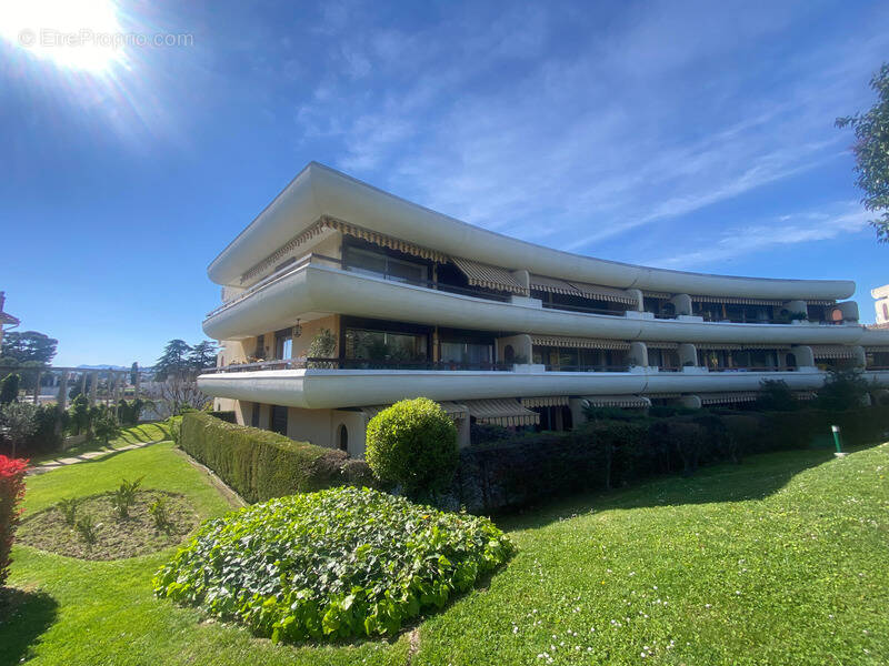 Appartement à LE CANNET