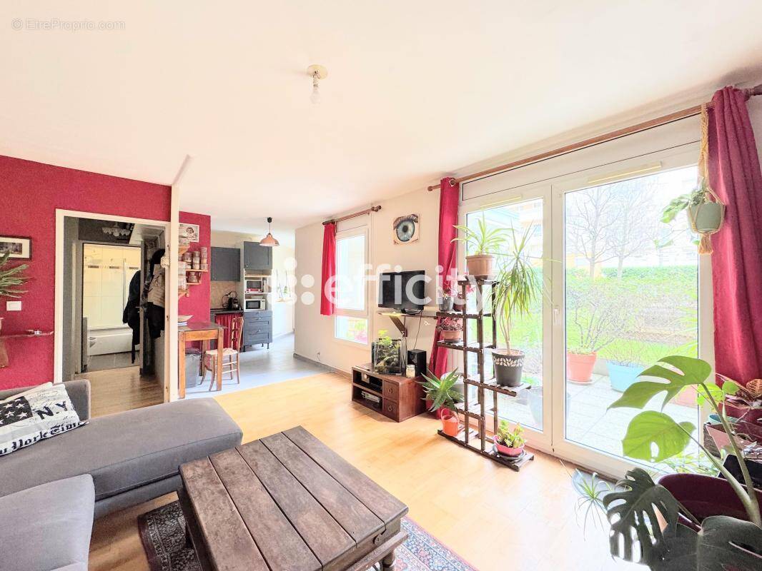 Appartement à CHENNEVIERES-SUR-MARNE