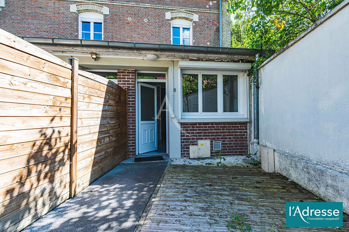 Appartement à NEUFCHATEL-SUR-AISNE