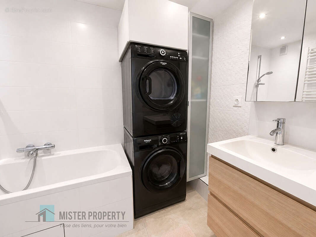 Rueil Malmaison - Rueil-sur-Seine / 3 pièces - 70m2 - Balcons - Box - photo 12