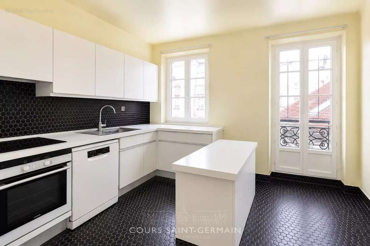 Appartement à PARIS-6E