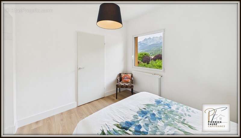 Briançon – Élégante maison familiale de 171.8m², jardin et garage - photo 10