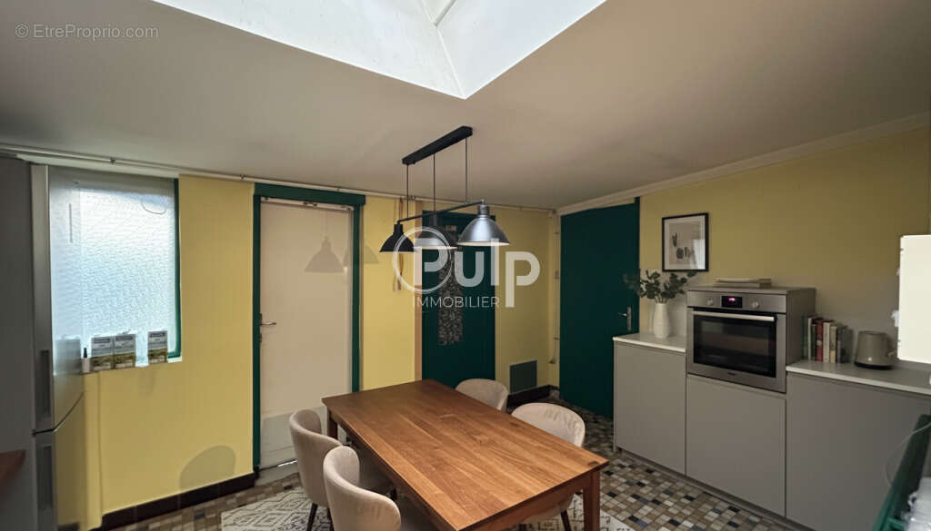 Commerce à MONTIGNY-EN-GOHELLE