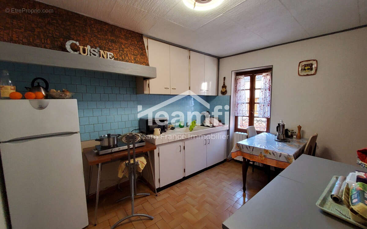 Maison à SAINT-VICTOR-DE-MALCAP