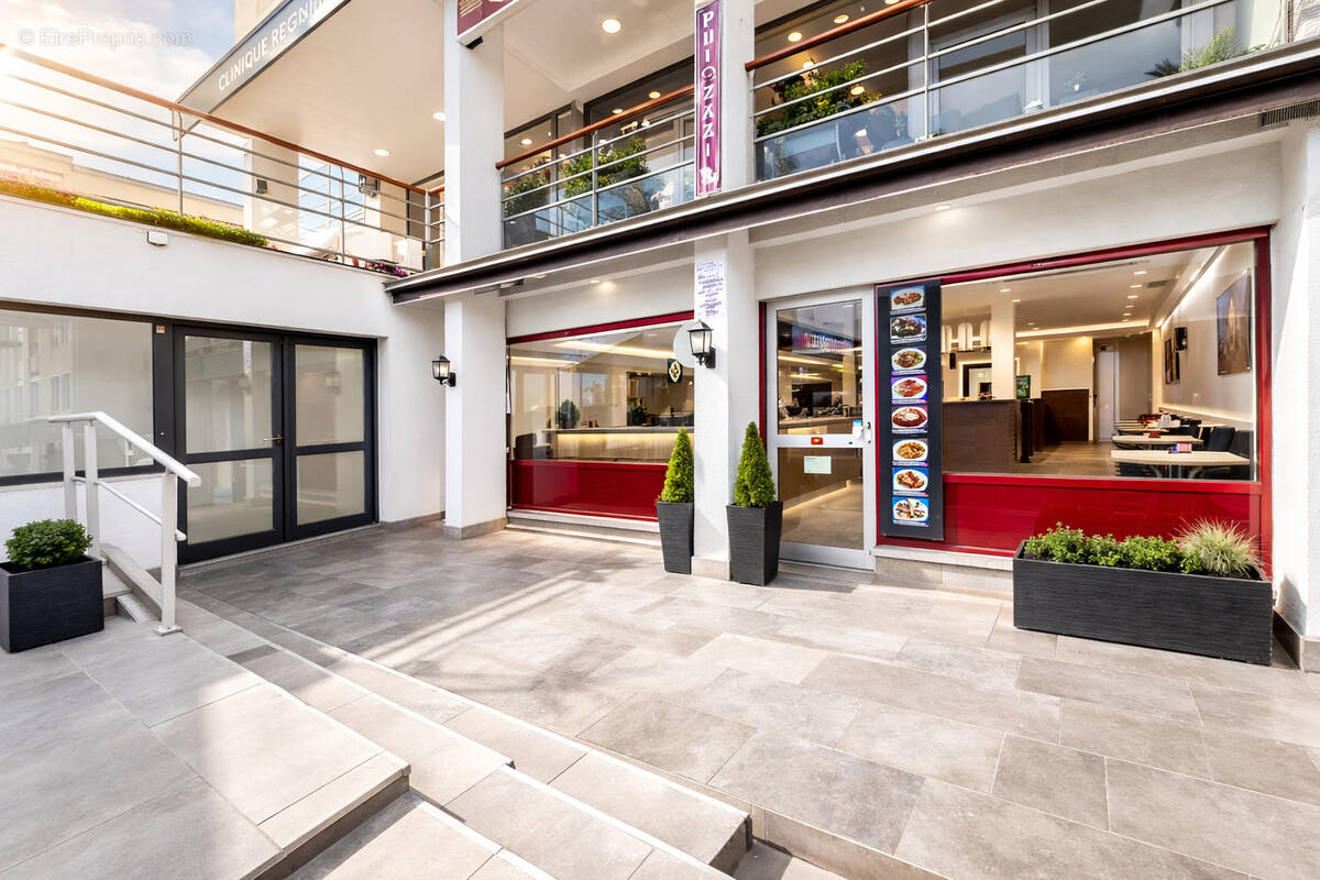 Commerce à REIGNIER