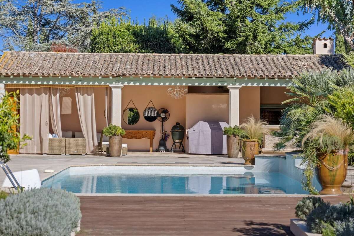 Maison à MOUGINS
