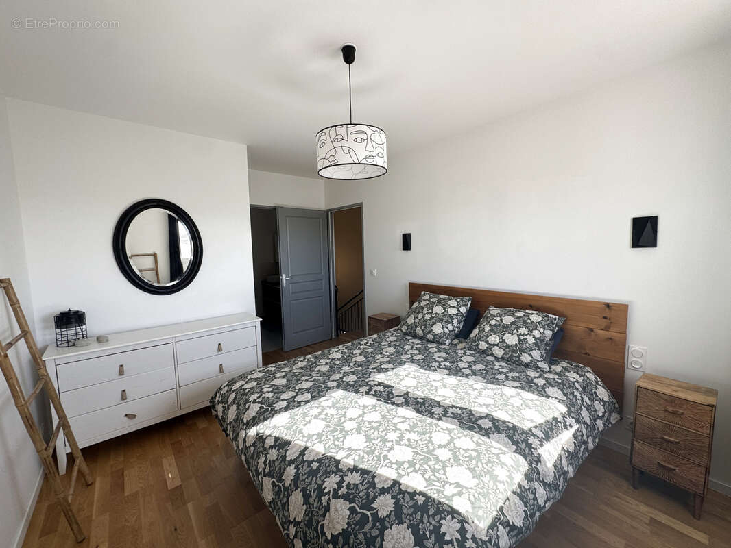 À Coursan, Bel appartement avec jardin et terrasse - photo 7