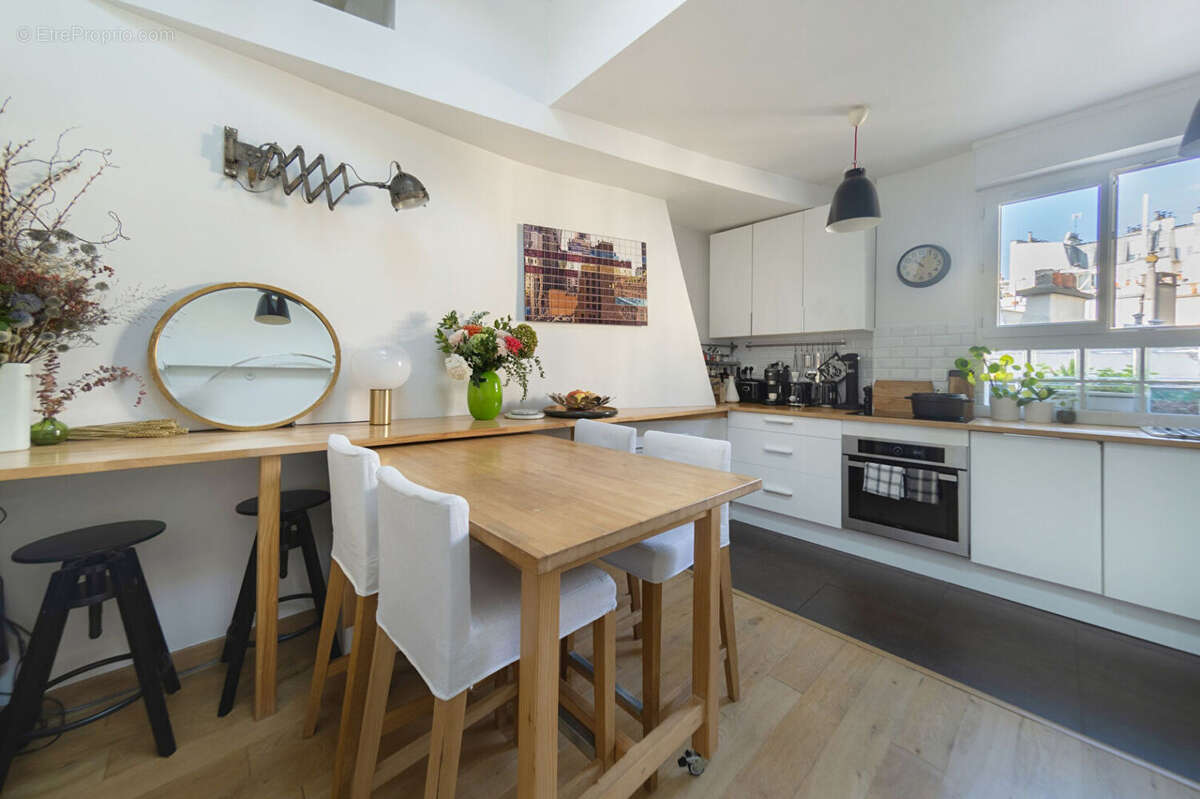 Appartement à PARIS-12E