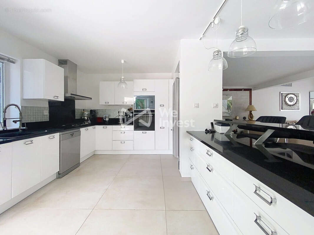 Maison 175 m² à Saint-Jean-De-Vedas  - photo 6