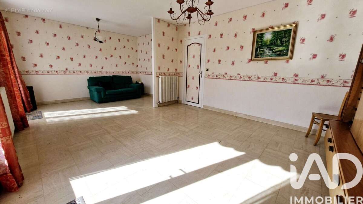 Photo 2 - Maison à BARJOUVILLE