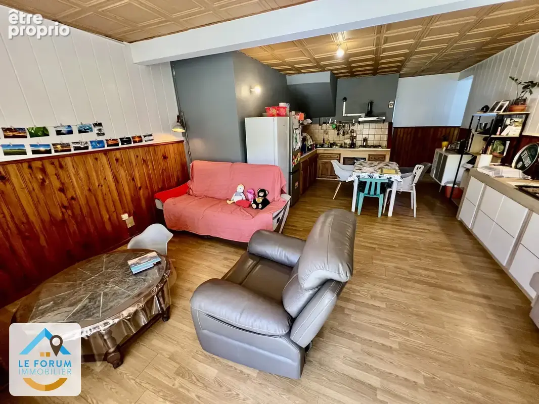 Petite île 97429 - ensemble immobilier en bon etat général - bon rendement locatif - magnifique vue mer - photo 2