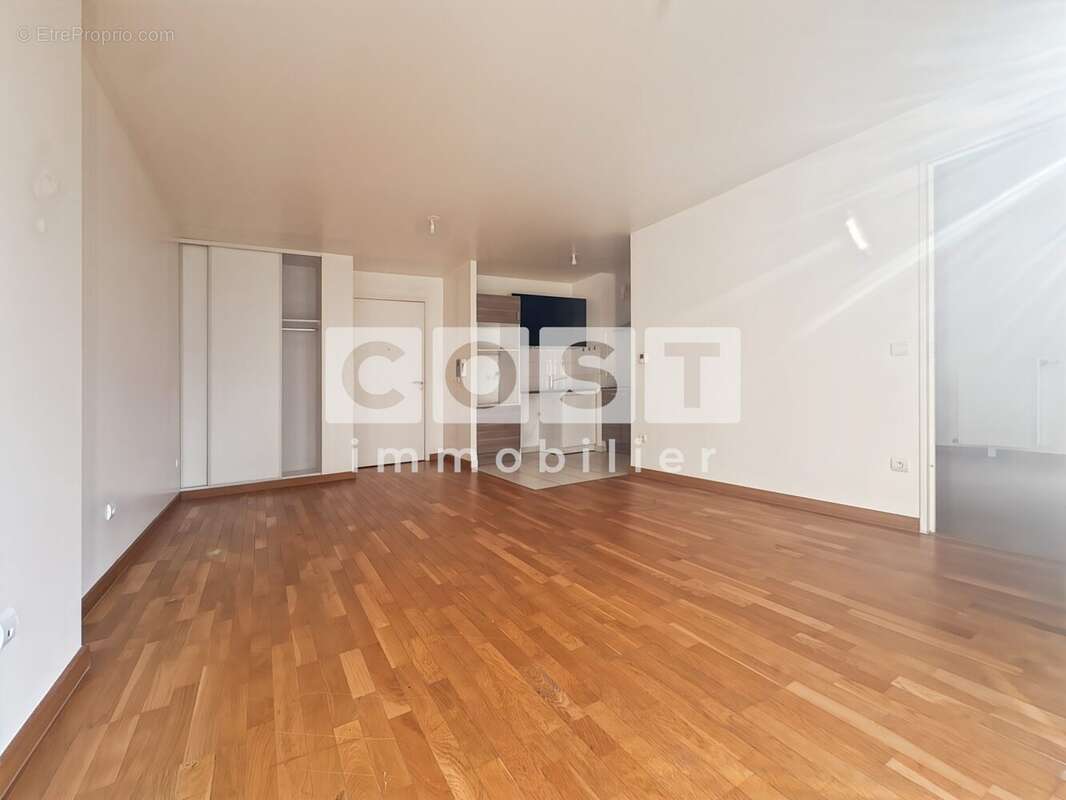 Appartement à COLOMBES
