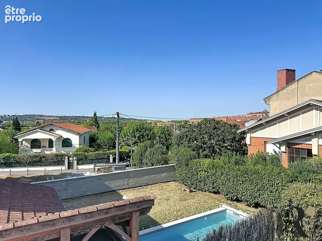 Toulouse, Cote Pavée / Maison T6 de charme 153 m² avec garage et jardin ! - photo 19