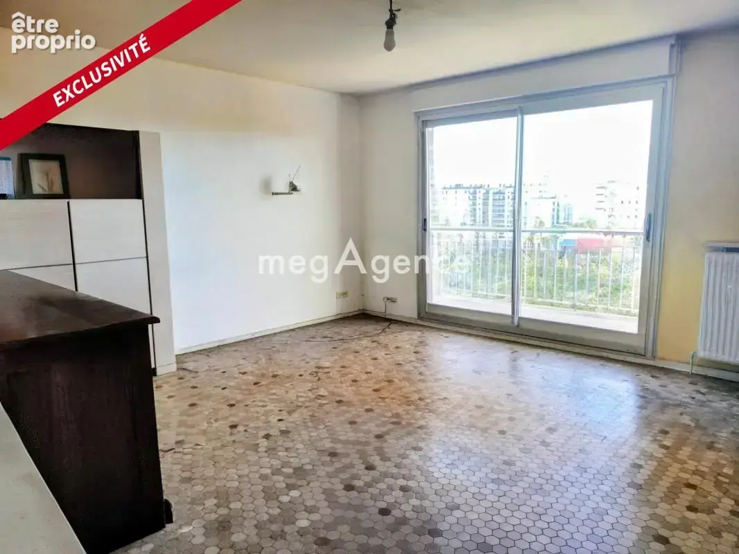 T3 de 72 m² avec terrasse plein sud – Dernier étage –INSA / Croix-Luizet - photo 3