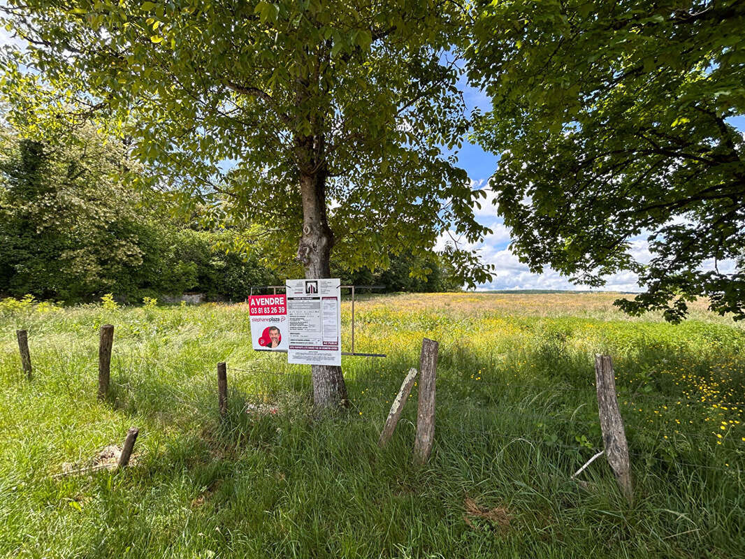 Terrain à BOULT