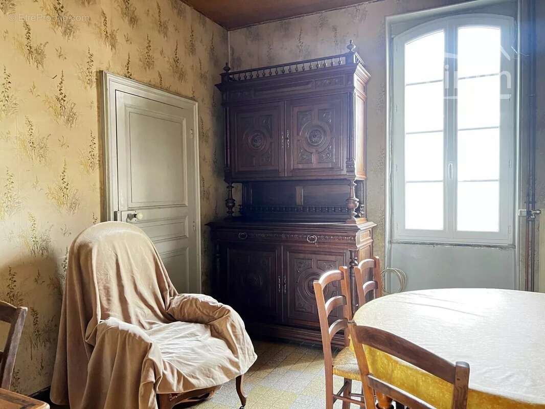 Maison à DOMPIERRE-SUR-BESBRE