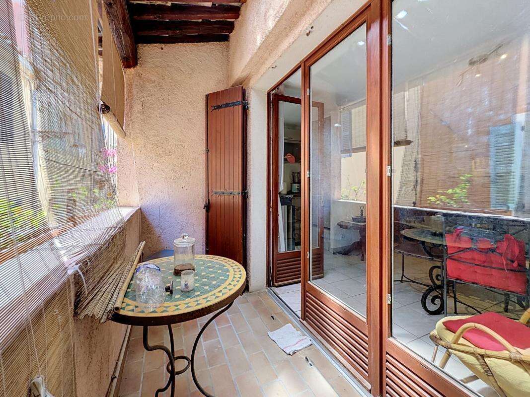 Maison à ROQUEBRUNE-SUR-ARGENS