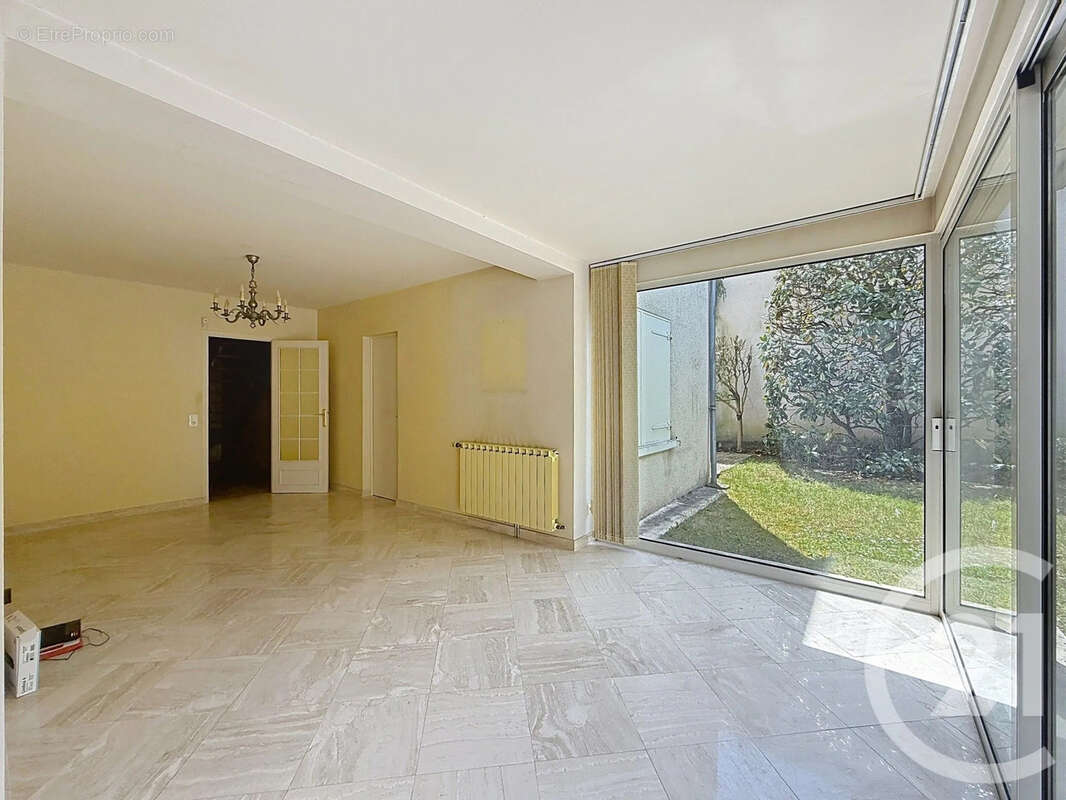 Maison 140 m² à Provins  - photo 18