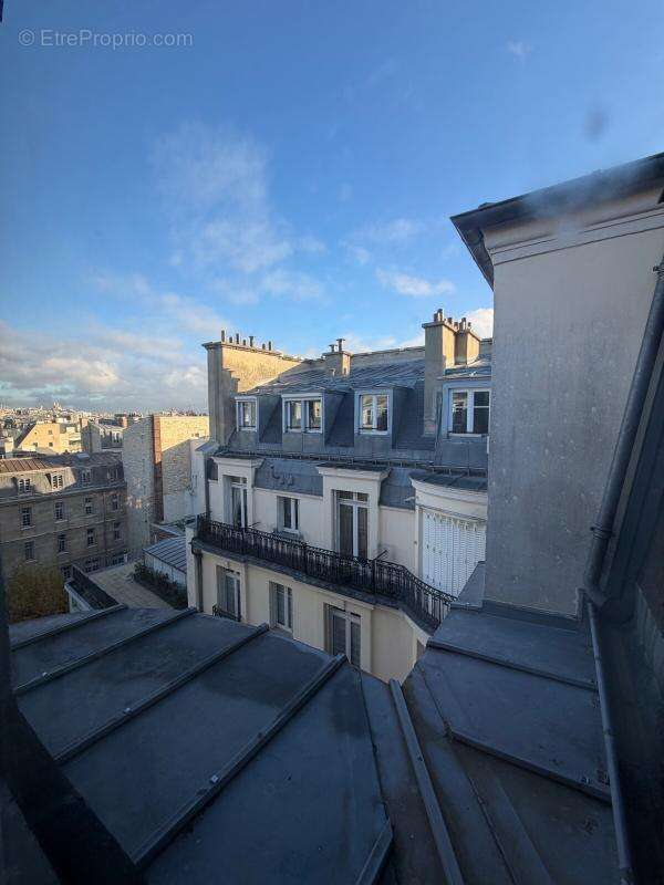 Appartement à PARIS-7E