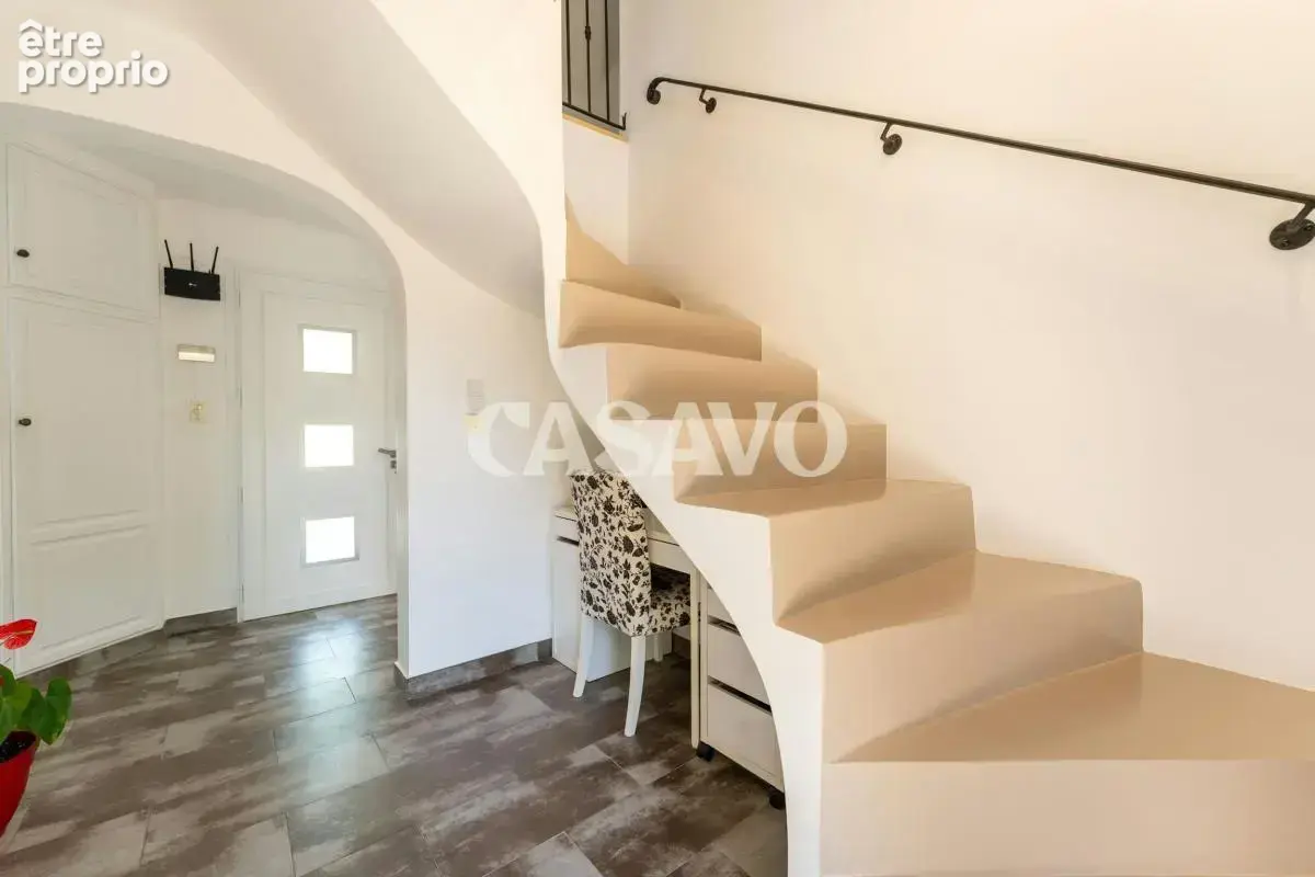 Vente Maison 6 pièces de 210m² - 13090 Éguilles - photo 11