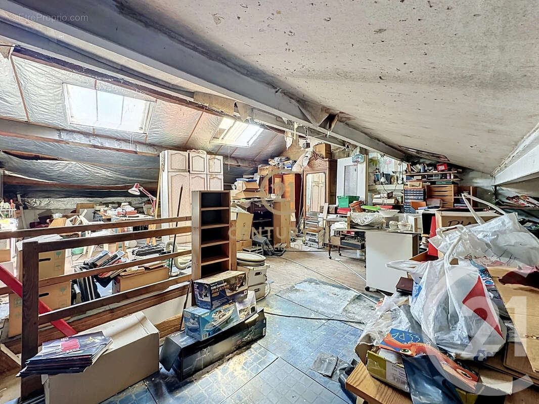 Maison 113 m² à Givors  - photo 12