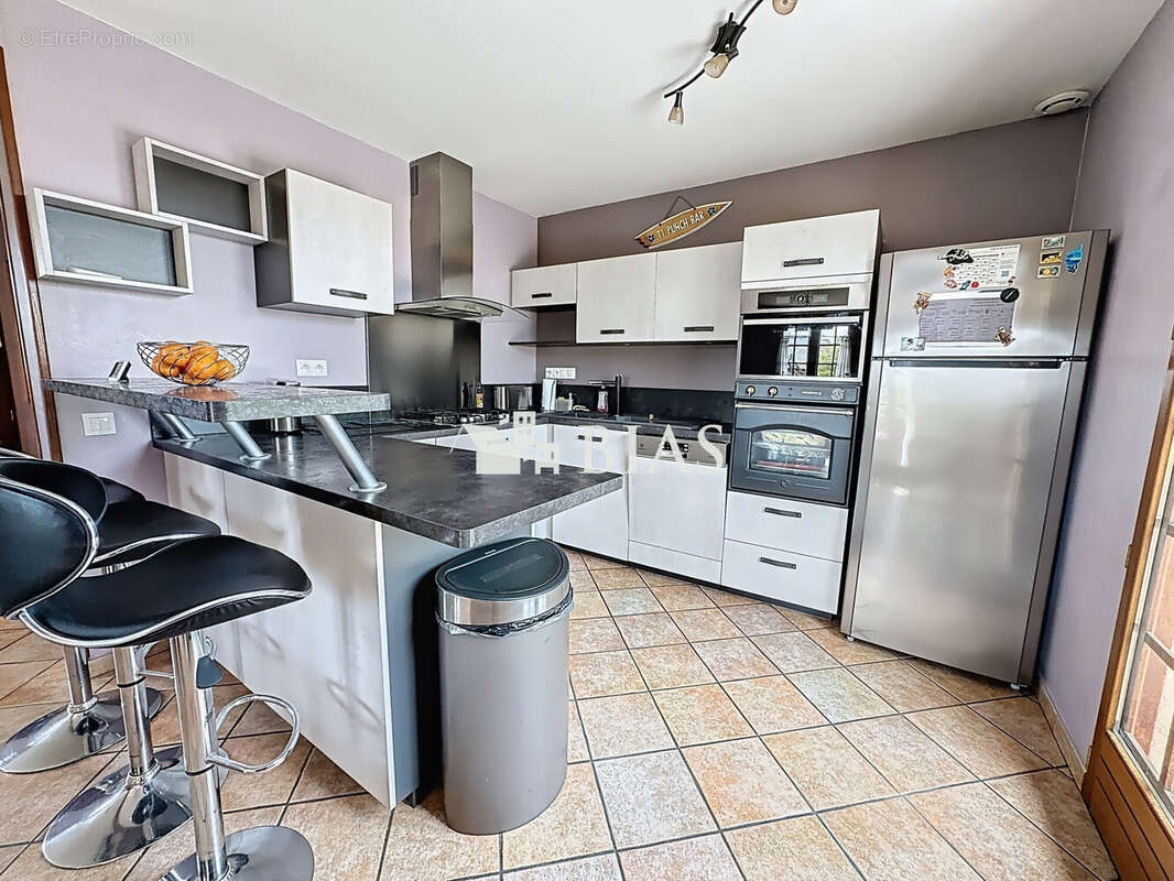 Maison à SAINT-OUEN-DE-THOUBERVILLE