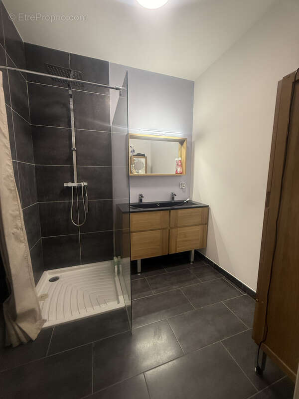 Appartement à ROBION