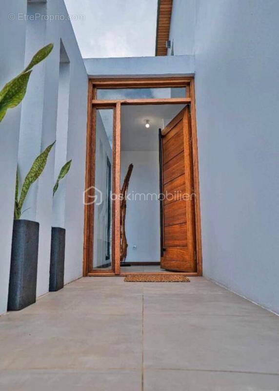 Maison à LES AVIRONS