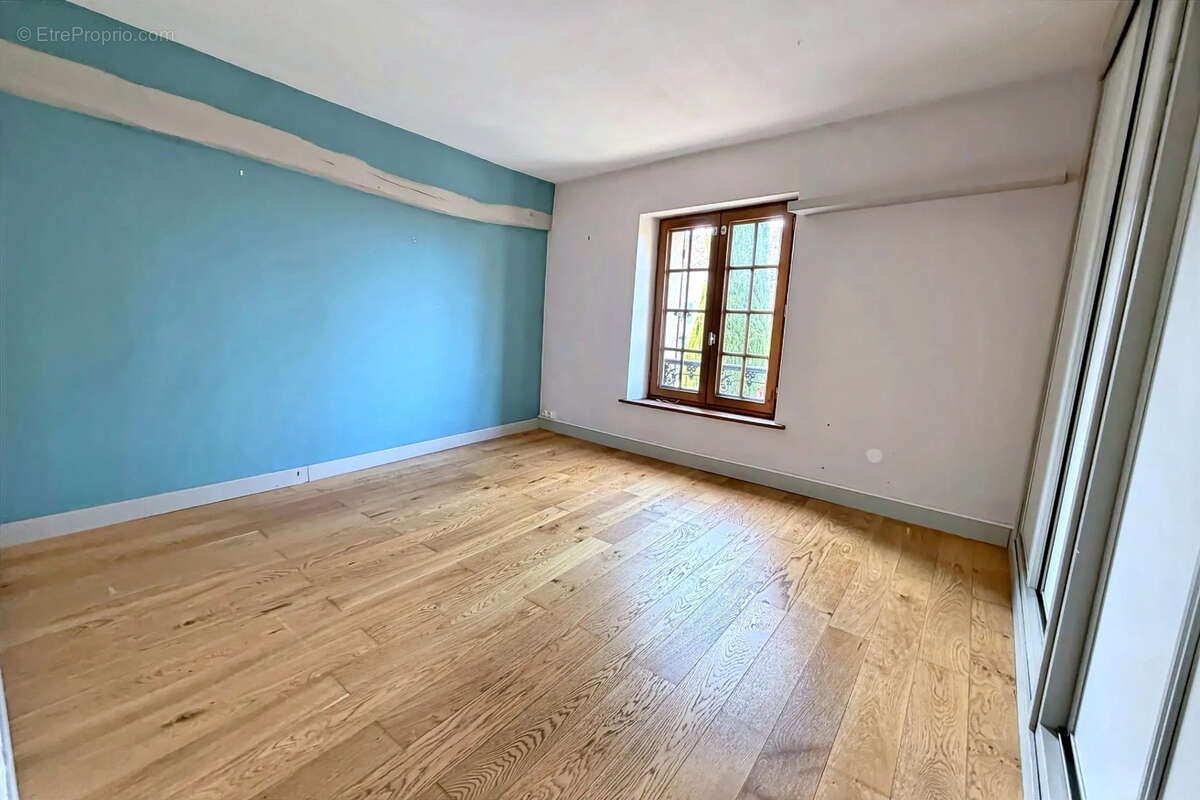 Maison à VILLIERS-SUR-MORIN