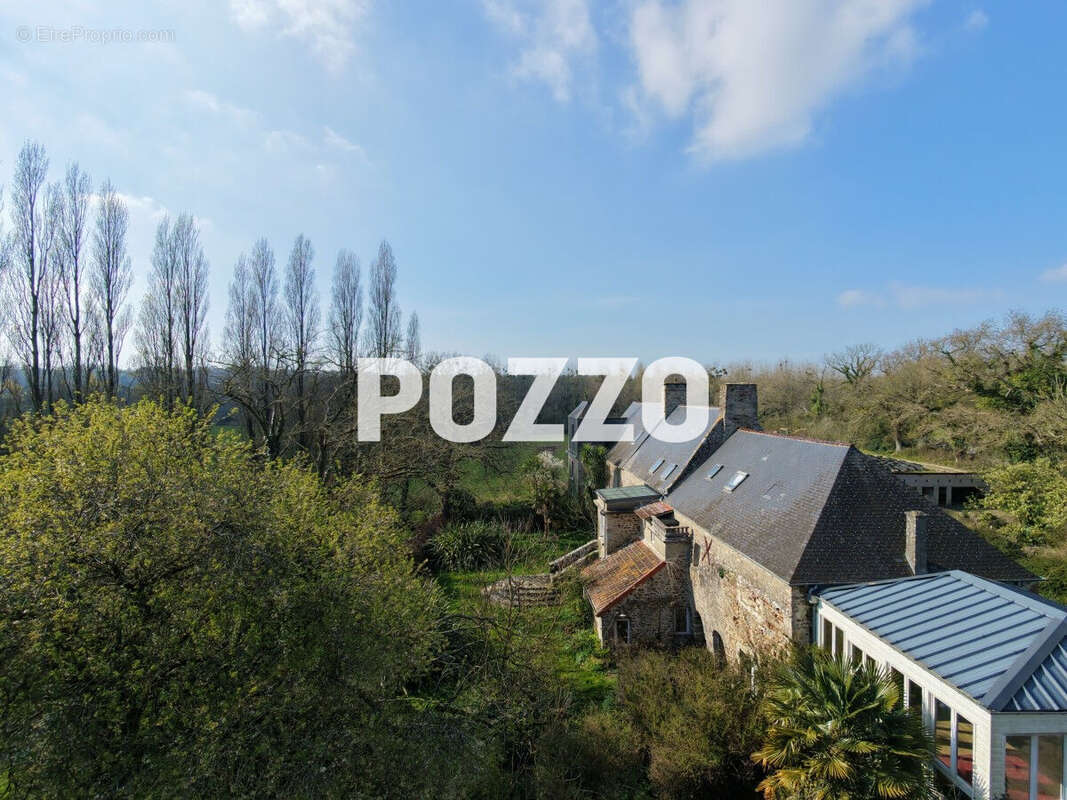 VENTE d'une maison T16 (439 m²) au MESNIL - propriété d'exception - deux habitations - 4 hectares - photo 17