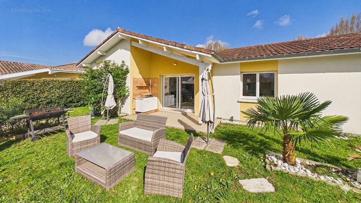 Maison à CANDRESSE