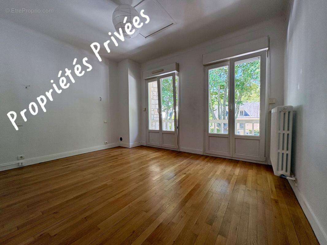 Maison  11 pièce(s) 125483 m2 - photo 13