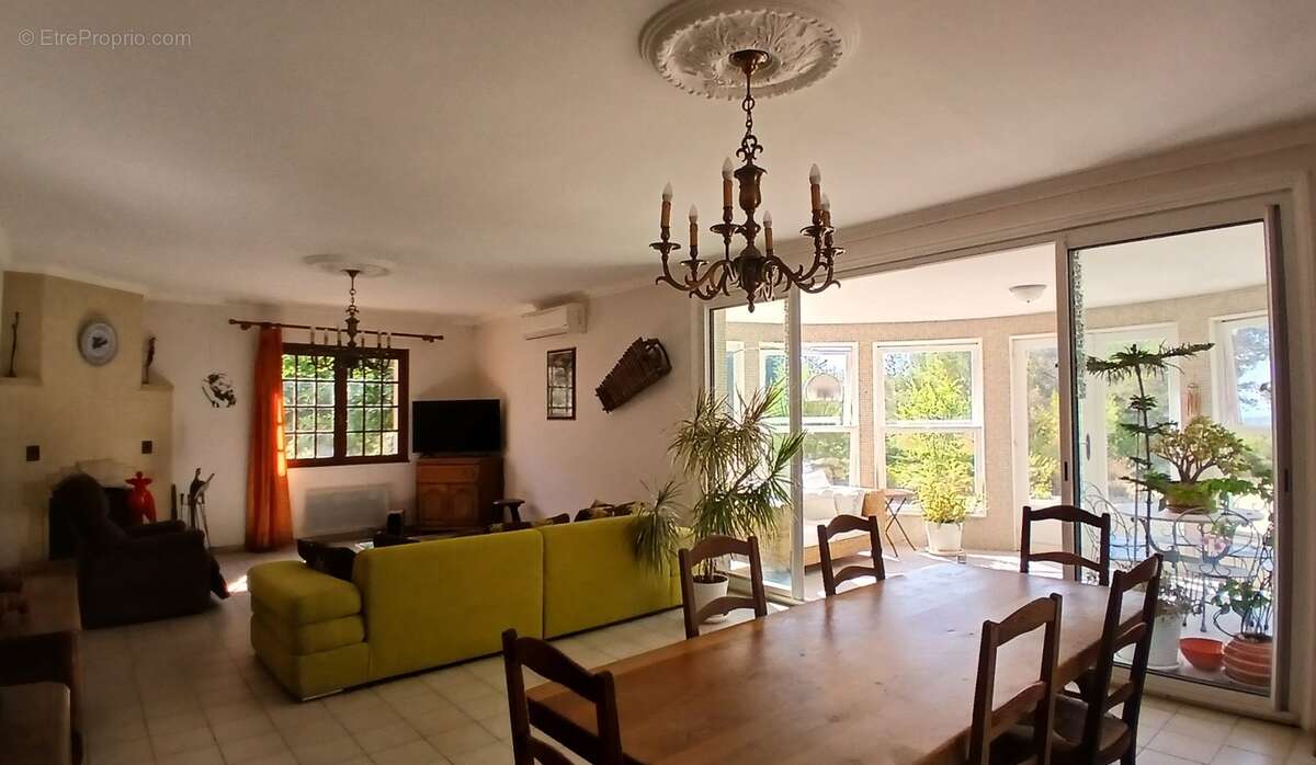 Villa unique de 220 m² habitables sur un terrain de 11651 m² - photo 15