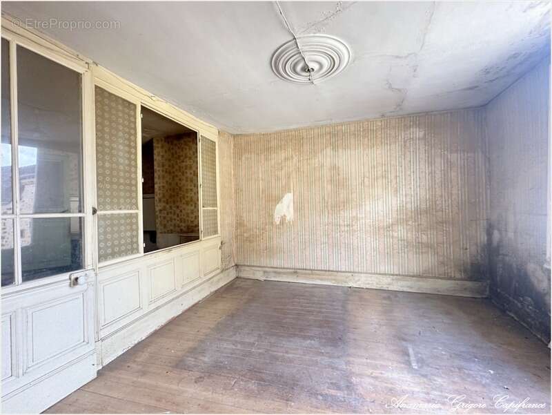 Maison à COURVILLE-SUR-EURE