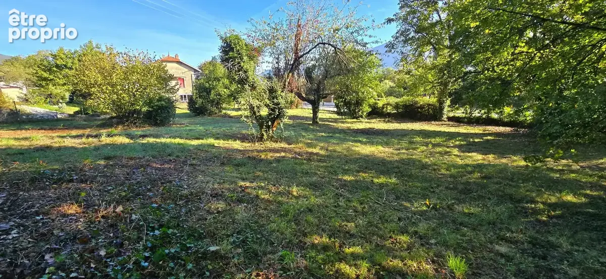 Maison individuelle à rénover de 105 m2 habitables sur 2109 m2 de terrain - photo 4