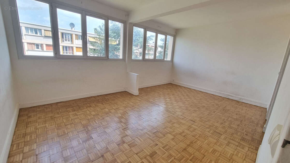 Appartement à NEUILLY-SUR-MARNE