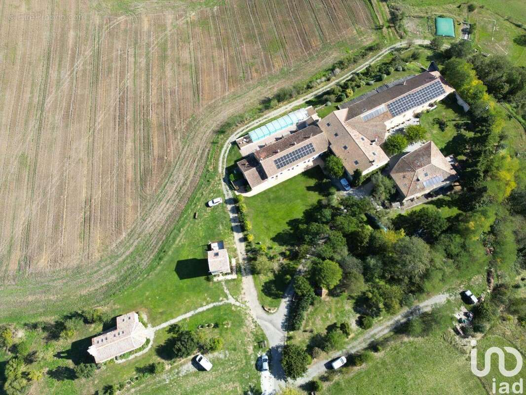 Photo 2 - Commerce à CASTELNAUDARY