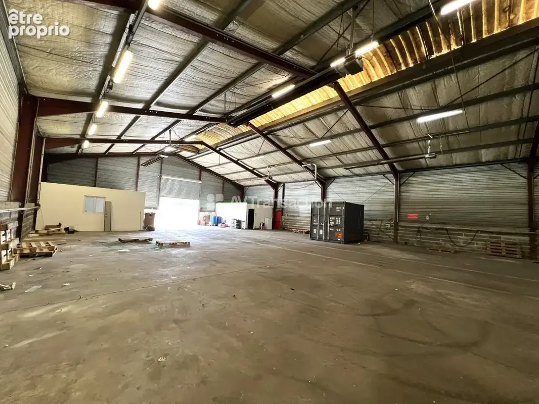 Commerce 536 m² à vendre à Evreux (27000) - photo 1