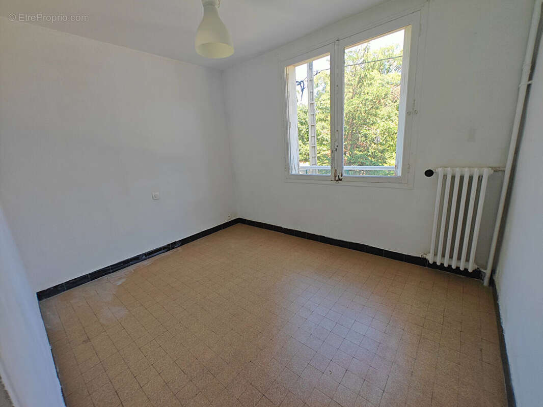 Appartement Toulon Est 4 pièces 68 m2 avec balcon, ascenseur et cave dans résidence sécurisée avec stationnement - photo 9