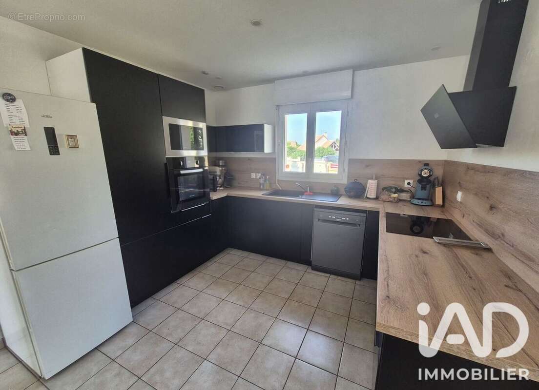 Maison 110 m² à Dollon  - photo 2