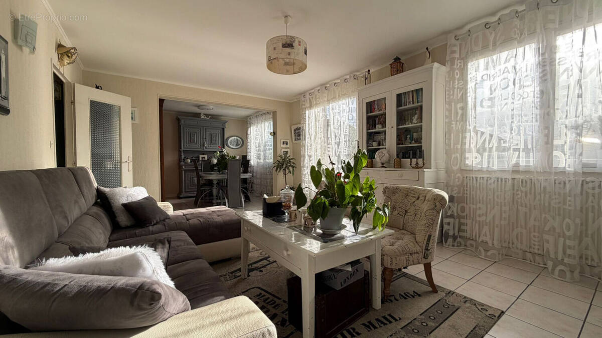 Maison à SAINT-SEBASTIEN-SUR-LOIRE