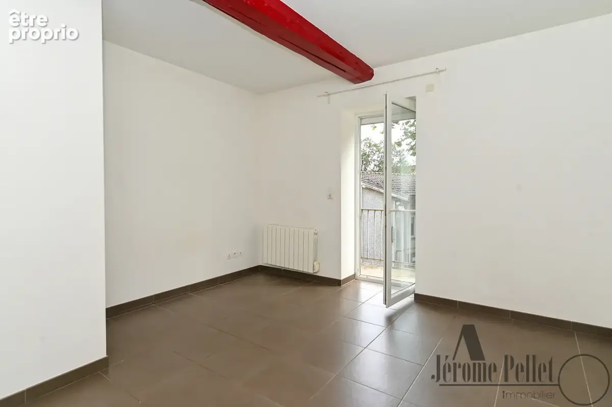 COMMUNAY - CENTRE-VILLE - Triplex 79,73 m2 (Loi Carrez) - photo 3