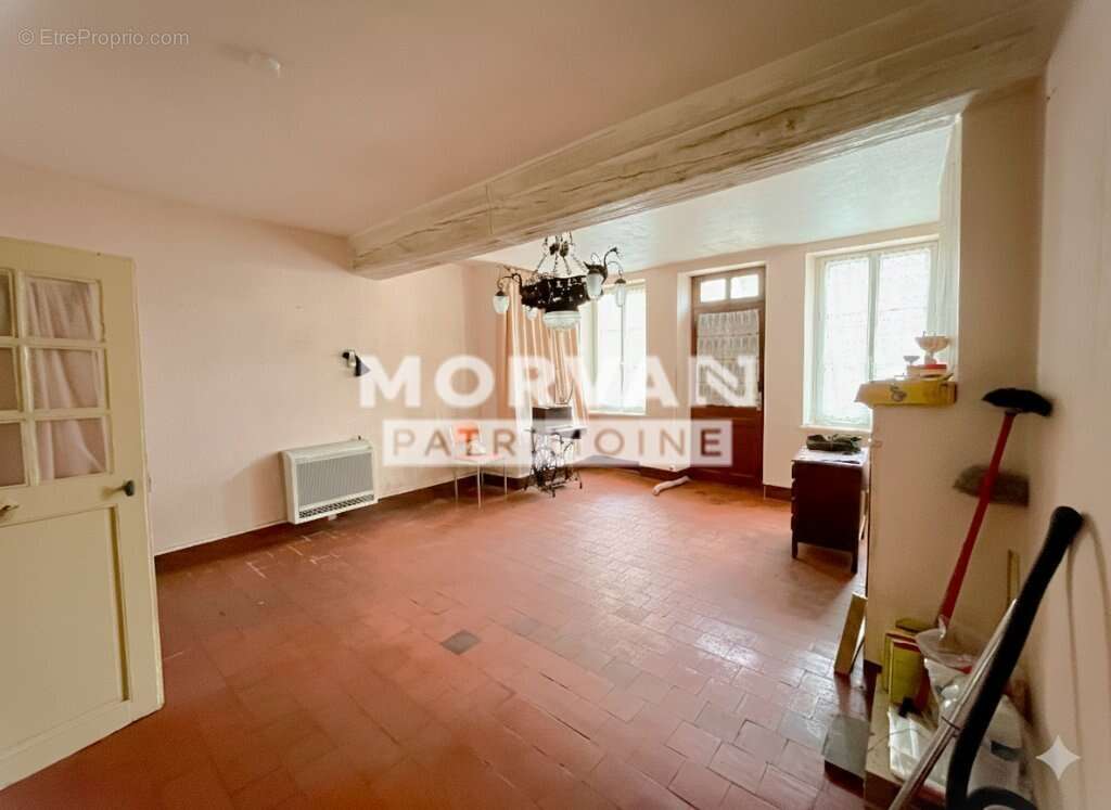 Maison de village et son jardin au pied du vieux château – Moulins-Engilbert - photo 3