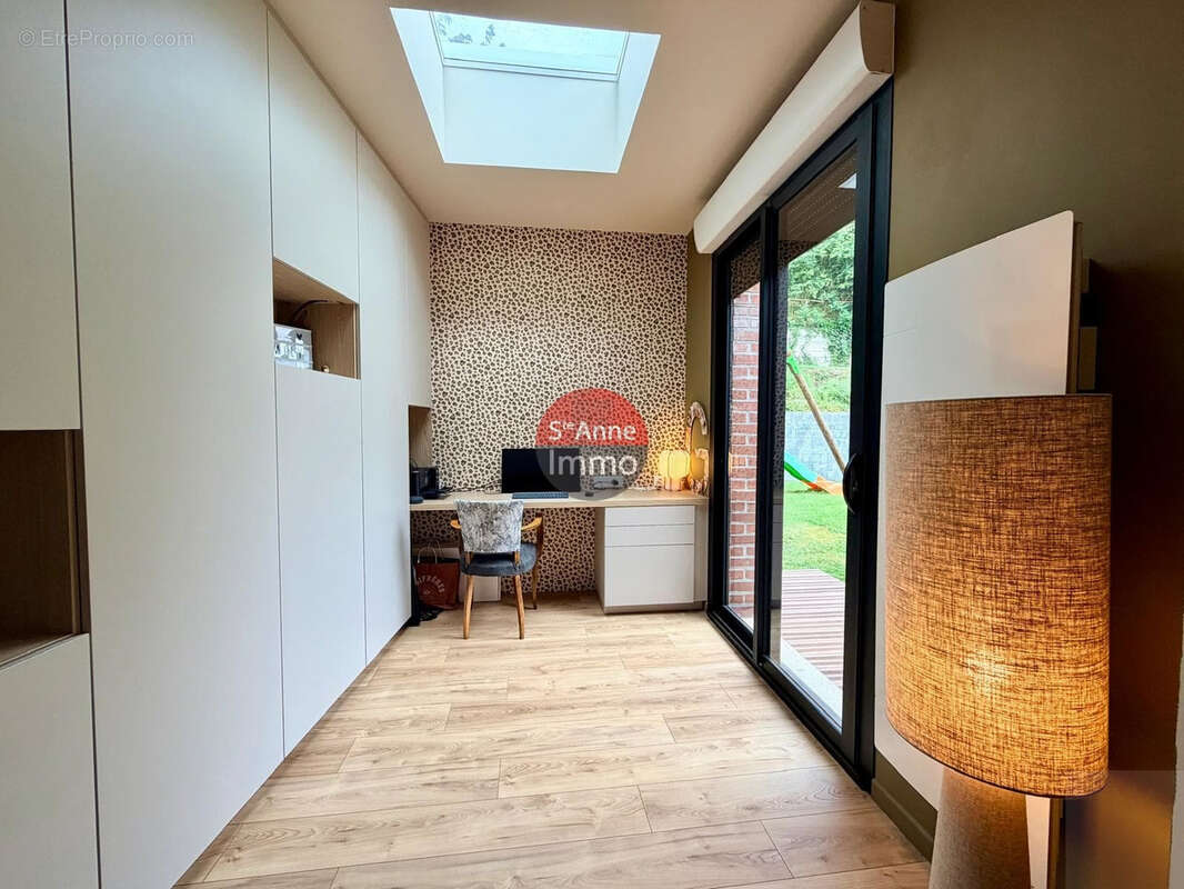 Amiens - maison - 210 m2 - 5 chambres - jardin - garages - photo 11