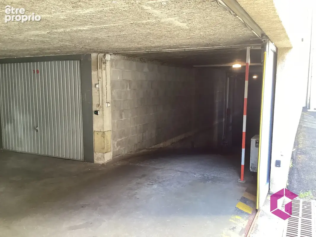 EXCLUSIVITÉ   PLEIN CENTRE, PLACE MICHELET, T2 au 2ème étage avec ascenseur, balcon, garage, et cave - photo 16