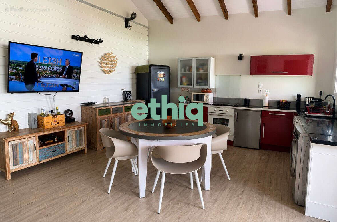 Appartement à DESHAIES